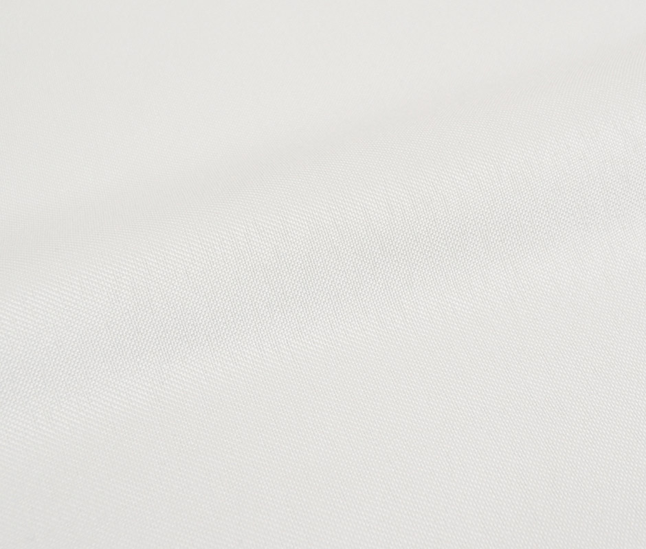 合わせやすい真っ白な1級遮光カーテン　D-1625