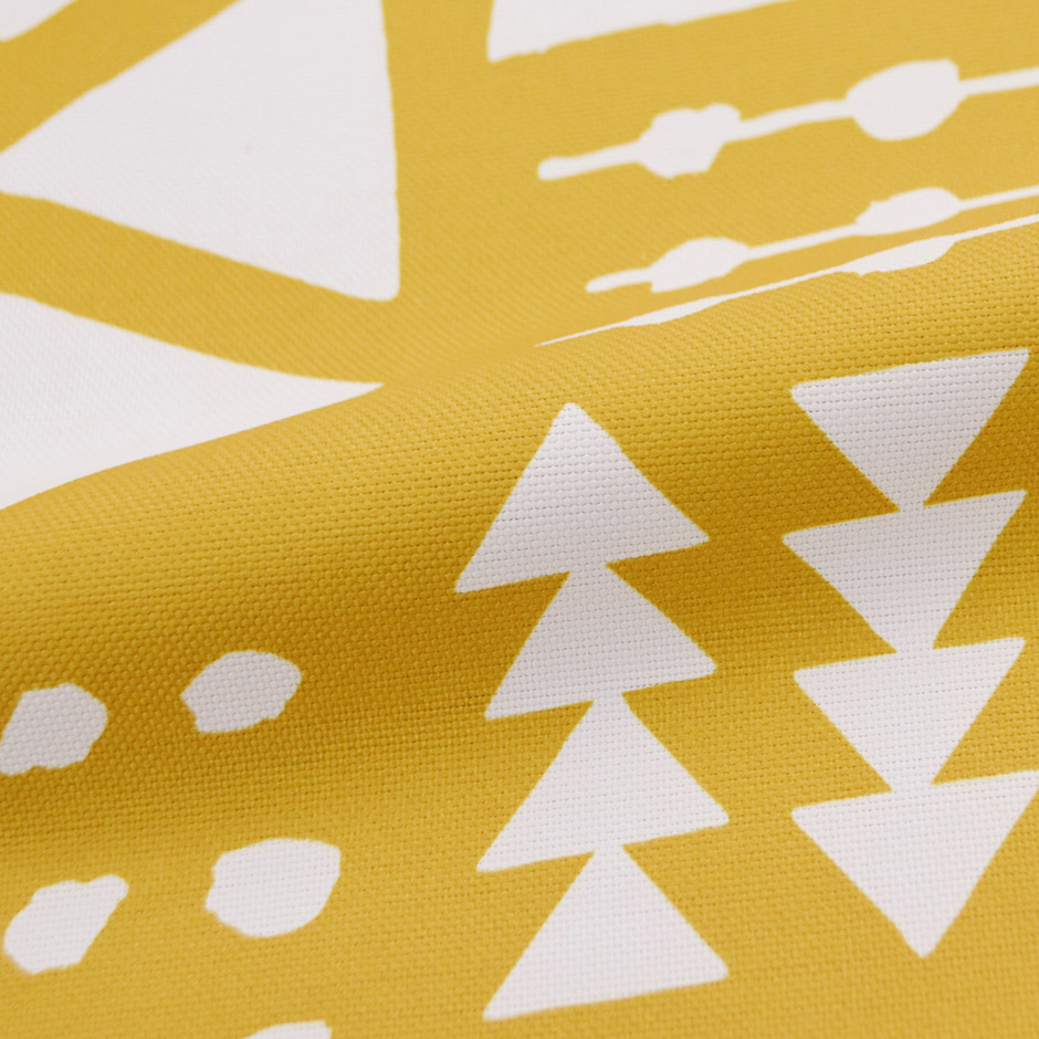 北欧テイストな幾何柄の2級遮光カーテン　KIKA11078