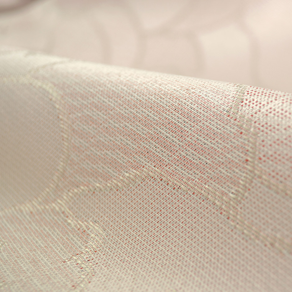 ジャガード織りで上品な花柄を表現した3級遮光カーテン　マルシェ